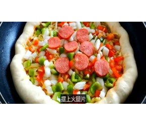 美味食谱：想吃披萨在家用烤箱也能做，做法简单，比卖的还好吃