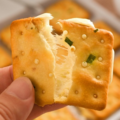散装台式牛扎饼手工整箱牛乳夹心饼干茶点糕点 休闲零食批发厂家图3