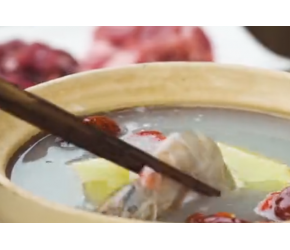 当火锅与清粥相逢，美味养生不上火！