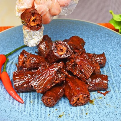 鸭脖子风干辣味酱卤手撕风干小零食卤味酱香即食小吃鸭脖厂家批发图2