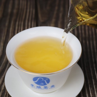 临凤翔 头春懂过老树普洱茶生茶 蜜香花香晒青散毛茶茶饼饼茶原料图3