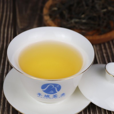 临凤翔 头春懂过老树普洱茶生茶 蜜香花香晒青散毛茶茶饼饼茶原料图4