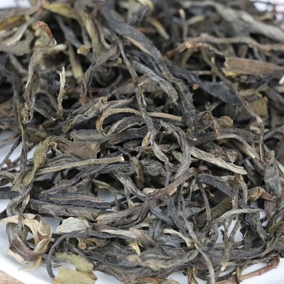 云南普洱茶饼茶茶料邦东大树春茶2022年春茶纯料散茶500g散装生茶图2