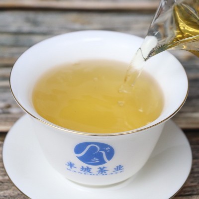 云南普洱茶饼茶茶料邦东大树春茶2022年春茶纯料散茶500g散装生茶图3