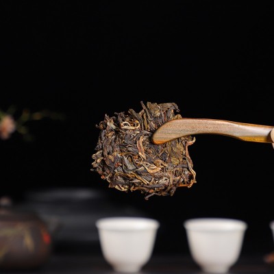 2016年勐库华益小户赛普洱茶生茶春茶饼古树茶叶茶厂批发400g图3