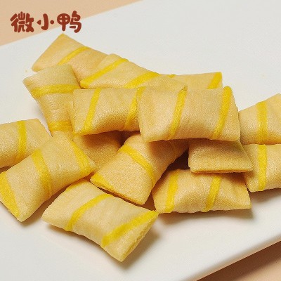酱心小蛋卷 咸蛋黄味芝士味抹茶味流心蛋卷饼干休闲零食一件代发图2