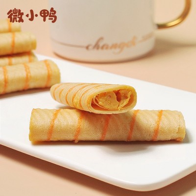 酱心小蛋卷 咸蛋黄味芝士味抹茶味流心蛋卷饼干休闲零食一件代发图5