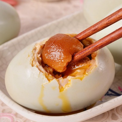 70g咸鸭蛋农家散养红心流油咸鸭蛋熟开袋即食黄泥腌制非海鸭蛋图2