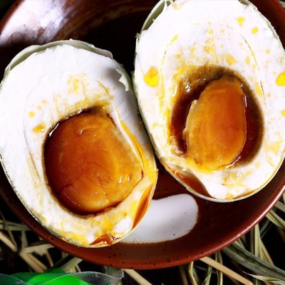 厂家批发亿家爱牌即食熟咸蛋农家散养起沙流油大号蛋80g20枚图4