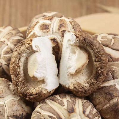 农家特产花菇肉厚清甜大花菇2022新货蘑菇大量上市香菇干货批发图2
