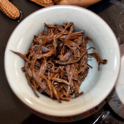 批发 茶叶云南 红茶 凤庆滇红茶 红茶小饼100g老树古茶 春茶饼茶图4