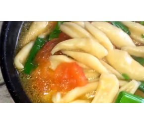 面食又出新吃法了，不用擀面，不用发面，劲道美味，做法超简单