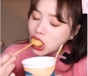 【美食测评】一家便利店入驻成都了，看看哪些好吃！