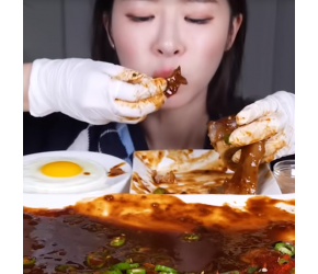 ASMR辣味火锅炖牛足 辣椒泡菜 扁粉帽子MUKBANG