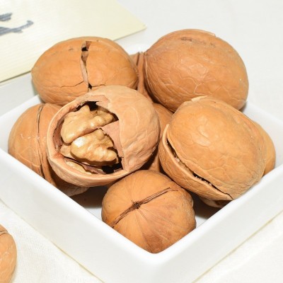 新货烤熟核桃椒盐奶香草本多种口味零食礼盒规格大量现货一件代发