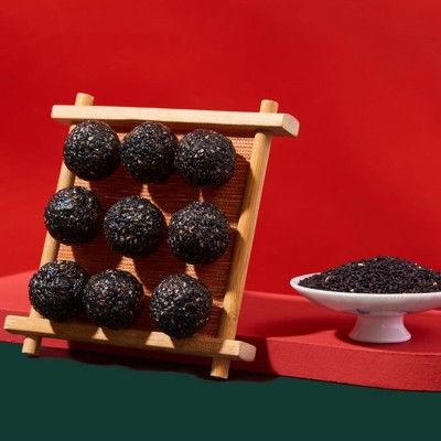 芝麻丸 纯芝麻粒126克袋装14粒网红零食 厂家直发手工黑芝麻丸图3