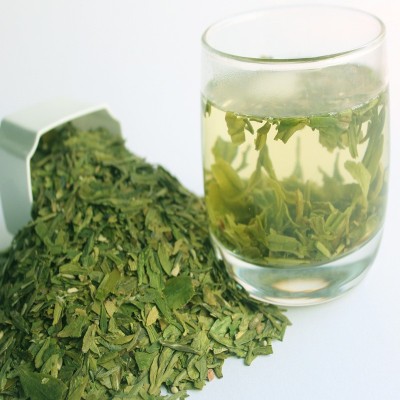 批发2023新茶叶春茶西湖绿茶散装明前龙井茶片粗茶片王碎茶心500g图2