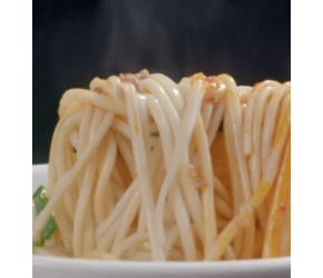 兰州拉面的面条粗细分几种，看看地道兰州人怎么说？