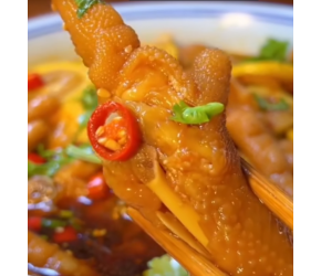 为什么饭店里的柠檬鸡爪那么好吃？诀窍都在这里，酸辣入味又解馋