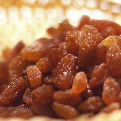 特级葡萄干新疆特产大颗粒厂家批发整箱散装烘焙零食红提干图2