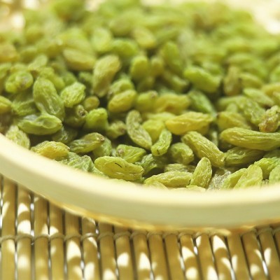 新疆绿提子葡萄干特级大量批发散装零食烘焙商用大颗粒无核提子干图2
