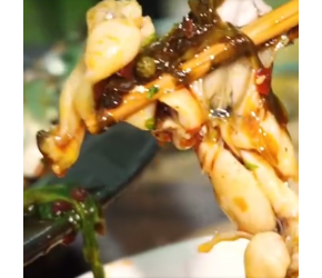 从成都开车几十公里都要来吃的鱼火锅环境味道都巴适。
