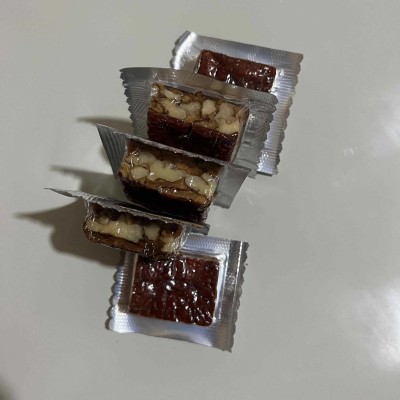 厂家 生产枣仁派 红枣饼 红枣夹核桃仁 散货代 工 贴供应网红产