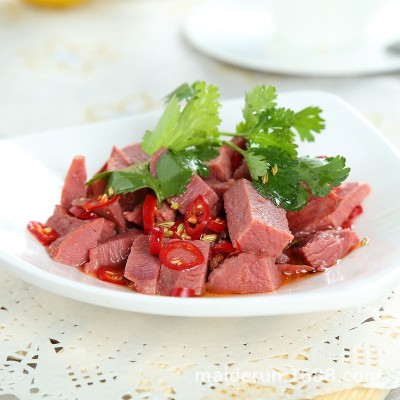 馋三里五香牛肉200g酱香卤味牛肉块切片真空即食轻食沙拉健身代餐图5