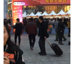 一桌吃遍成都特色火锅菜