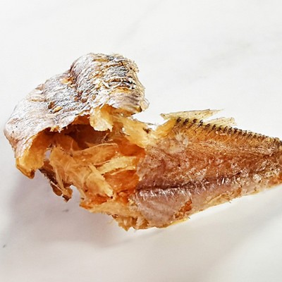 黄鱼酥 源头厂家80g小黄花鱼酥即食酥脆海鲜零食泓海水产一件代发图2