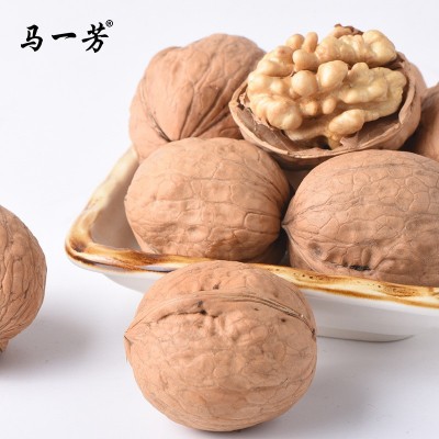 新疆特产纸皮核桃 批发代发185薄皮核桃500g手捏薄壳纸皮生核桃图2