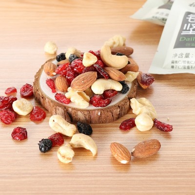 核工记 高品质每日坚果500g装 4种坚果为主+2种果干混合高端款图5