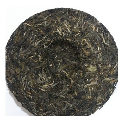 批发云南老曼峨普洱生饼 357克生茶 2018年普洱散茶 糯香茶图5