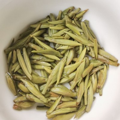 福鼎白茶茶头春头采米芽银针白毫银针批发图5