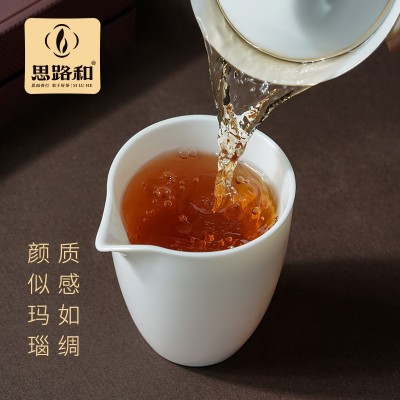 福鼎白茶一级寿眉茶饼300g陈年枣香紧压老白茶叶礼盒装批发图3