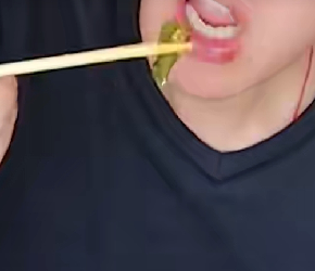 外卖点三份湘菜赣菜川菜的辣椒炒肉，备注点变态辣，哪个会更辣？