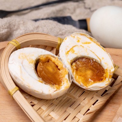 【55g】新晨多油咸鸭蛋 桐乡特产厂家整箱批发 起沙流油开袋即食图5