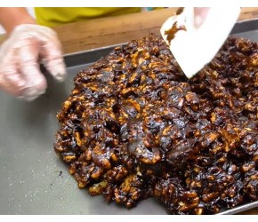 武则天爱吃的零食，农村大哥还原做法日做300斤，深受女生喜欢