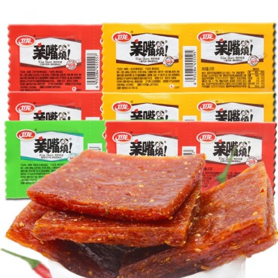 卫龙12g亲嘴烧辣条麻辣面筋素食小卖部零食休闲学生零食批发图4