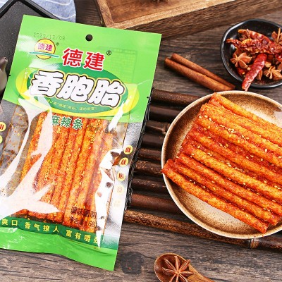 德建辣条68g系列KK星香胞胎麻辣条薄辣片素羊排网红素食面筋辣条图5