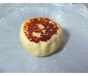 把2个鸡蛋打进面粉里，真想不到这么好吃，吃一次念念不忘
