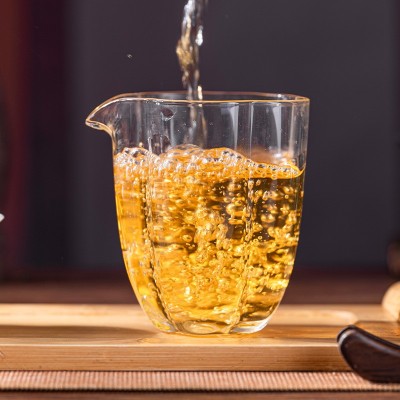 普洱茶批发云南厂家直发大雪山普洱生茶饼七子饼茶大叶种晒青茶图2