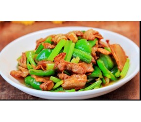 人间烟火气，在家做一盘青椒炒肉，入味好吃还下饭