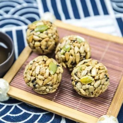 坚果丸子散装整箱10斤香酥小零食休闲小吃解馋代餐瓜子仁零食批发图3