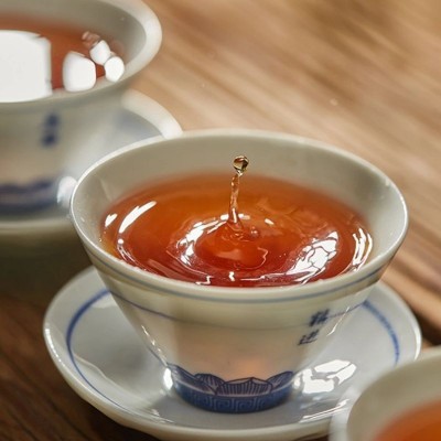 福鼎老白茶 2016年枣香白茶饼磻溪紧压寿眉茶饼350g 厂家茶叶批发图3