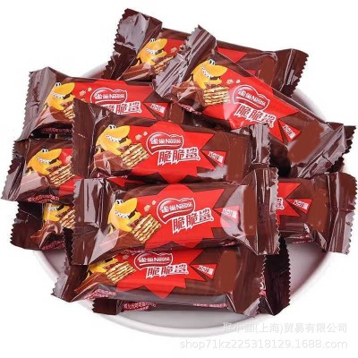 脆脆鲨巧克力味威化饼干12.5g*20条休闲零食酥脆饼干小孩解馋图1