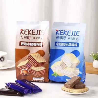 整箱批发可可街老酸奶冰激凌威化饼干咖啡威化饼干300g夹点心袋装图3