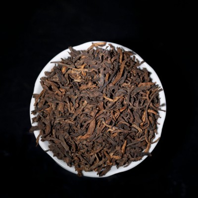厂家批发云南普洱茶叶2020年茶皇金芽大金芽勐海陈香宫廷熟茶散茶图3
