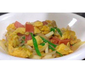 白玉菇炒鸡蛋怎样做才好吃？大厨分享做法，营养美味又下饭，解馋